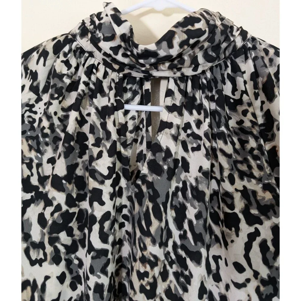 Vince Camuto Top Printed Mock-Neck Cutout Ruffle Sleeve Animal Print Size Large